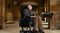 Hawking: Na Zemi