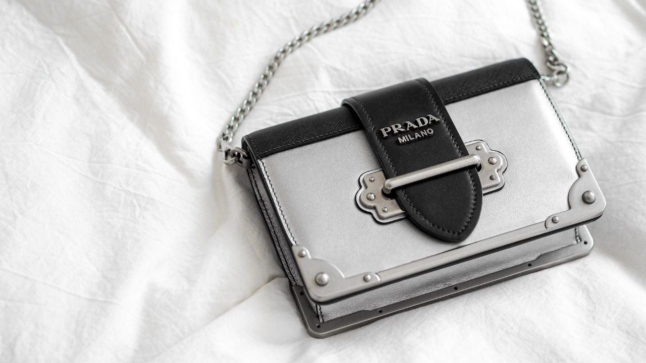 prada kabelka