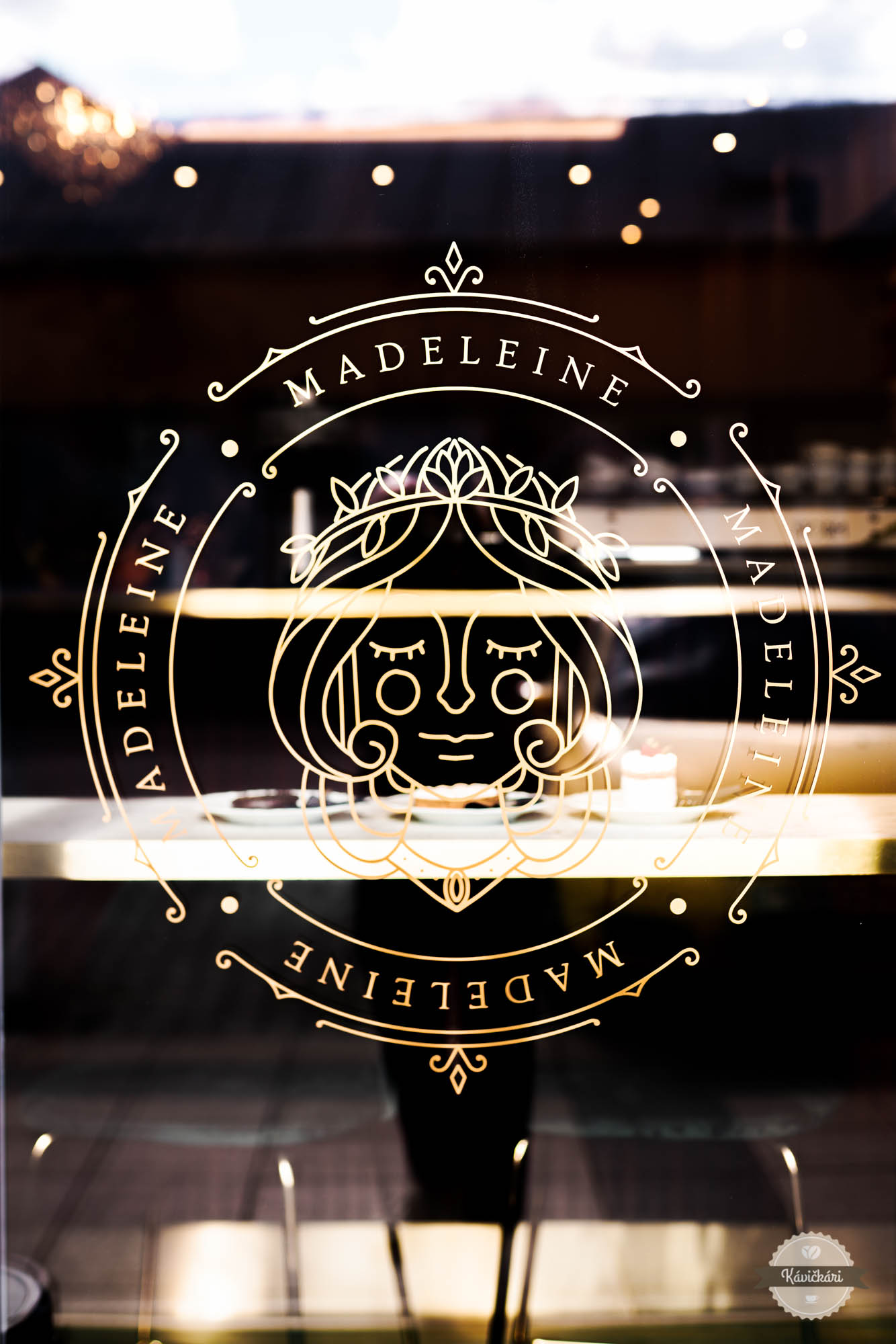 Madeleine Cafe & Lounge