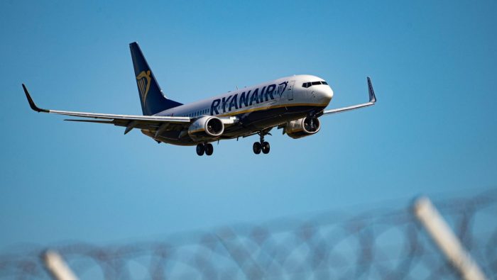 Ryanair prináša radikálne zmeny, ktoré ovplyvnia každého. Cestujúci vyjadrili nesúhlas a vyzývajú na bojkot