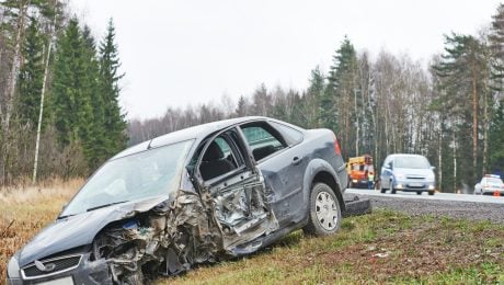 Na snímke je dopravná nehoda