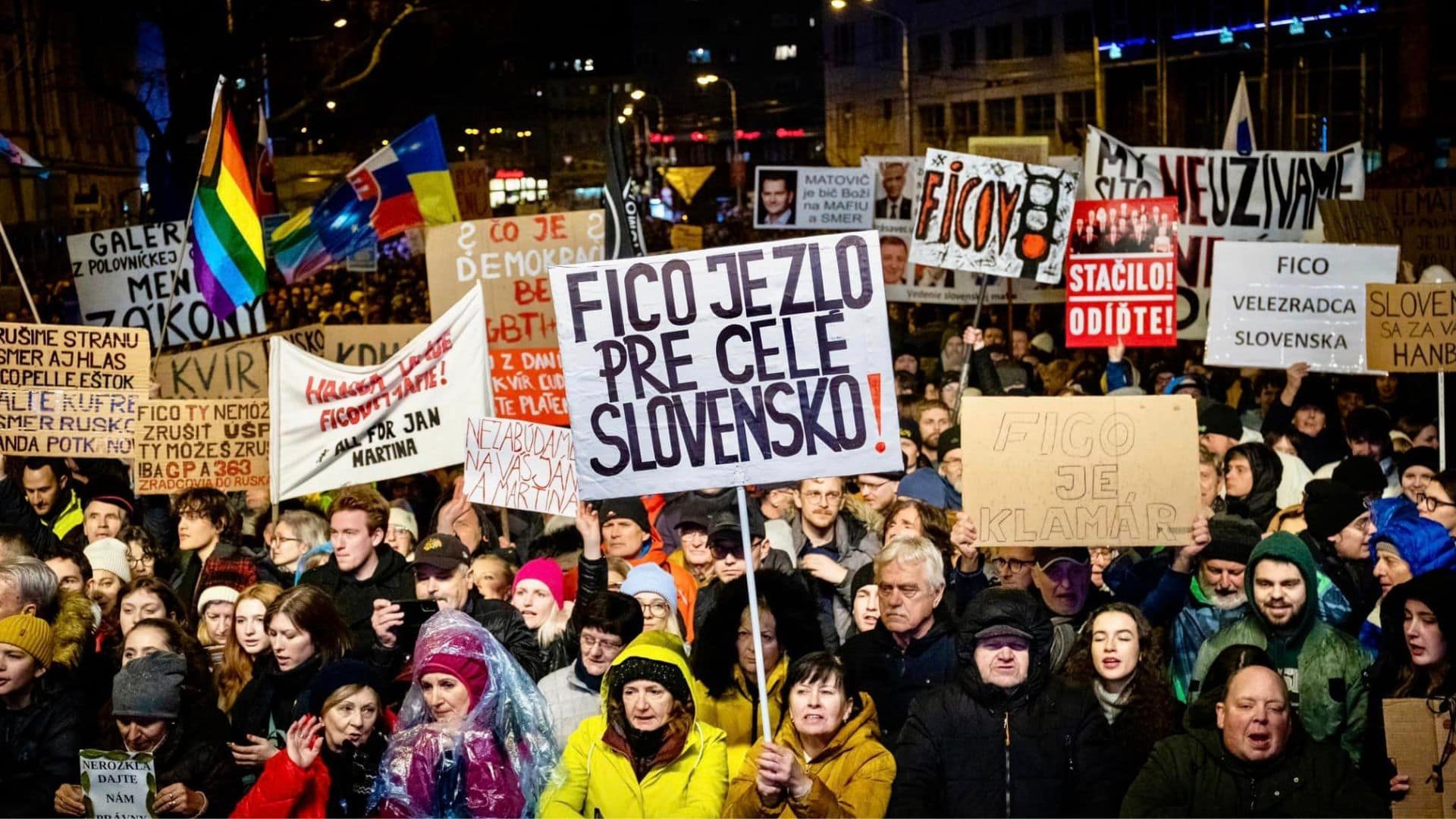 Opozícia plánuje masívne protesty. S RTVS to vzdať nemieni, II. pilier „nechce dať“, v hre je štrajk