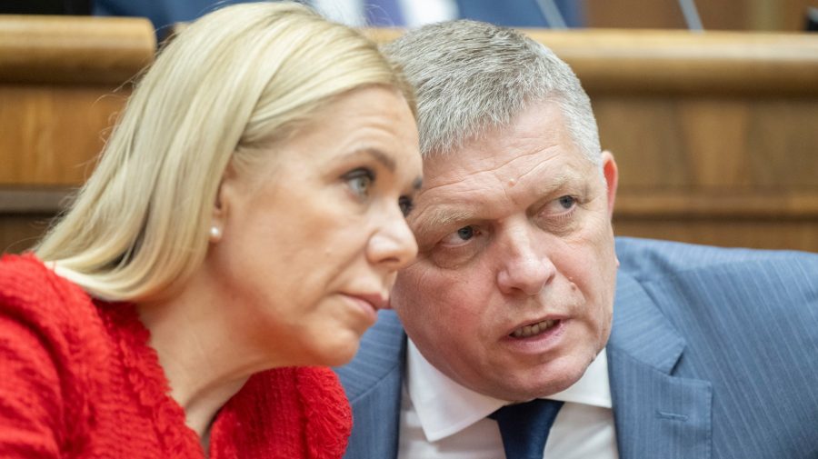 Denisa Saková, Robert Fico