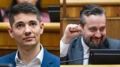 Erik Kaliňák a Ľuboš Blaha v parlamente.