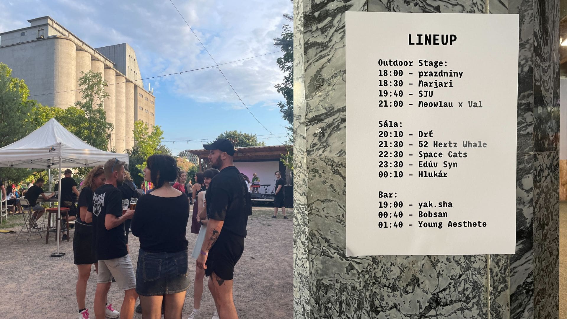 Ľudia na koncerte pre Pohodu a line-up akcie