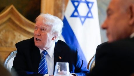 epublikánsky prezidentský kandidát a bývalý prezident USA Donald Trump sa v Palm Beach na Floride stretol s izraelským premiérom Benjaminom Netanjahuom