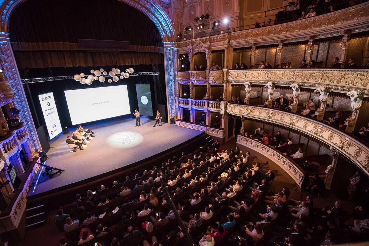 016-Startupawards2015 panorama divadlo