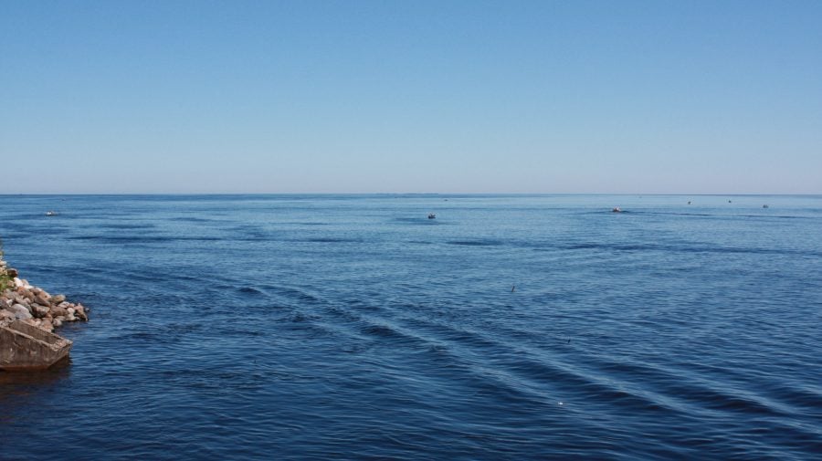 Lake_Ladoga_view_from_Oreshek_Fortess