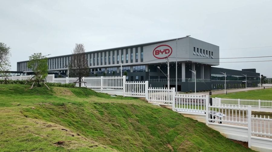 BYD_Auto_(Thailand)_Co.,_Ltd._manufacturing_plant_in_Rayong,_Thailand