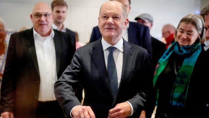 Olaf Scholz, hlasovanie o dôvere. Parlament vyslovil Scholzovi nedôveru.